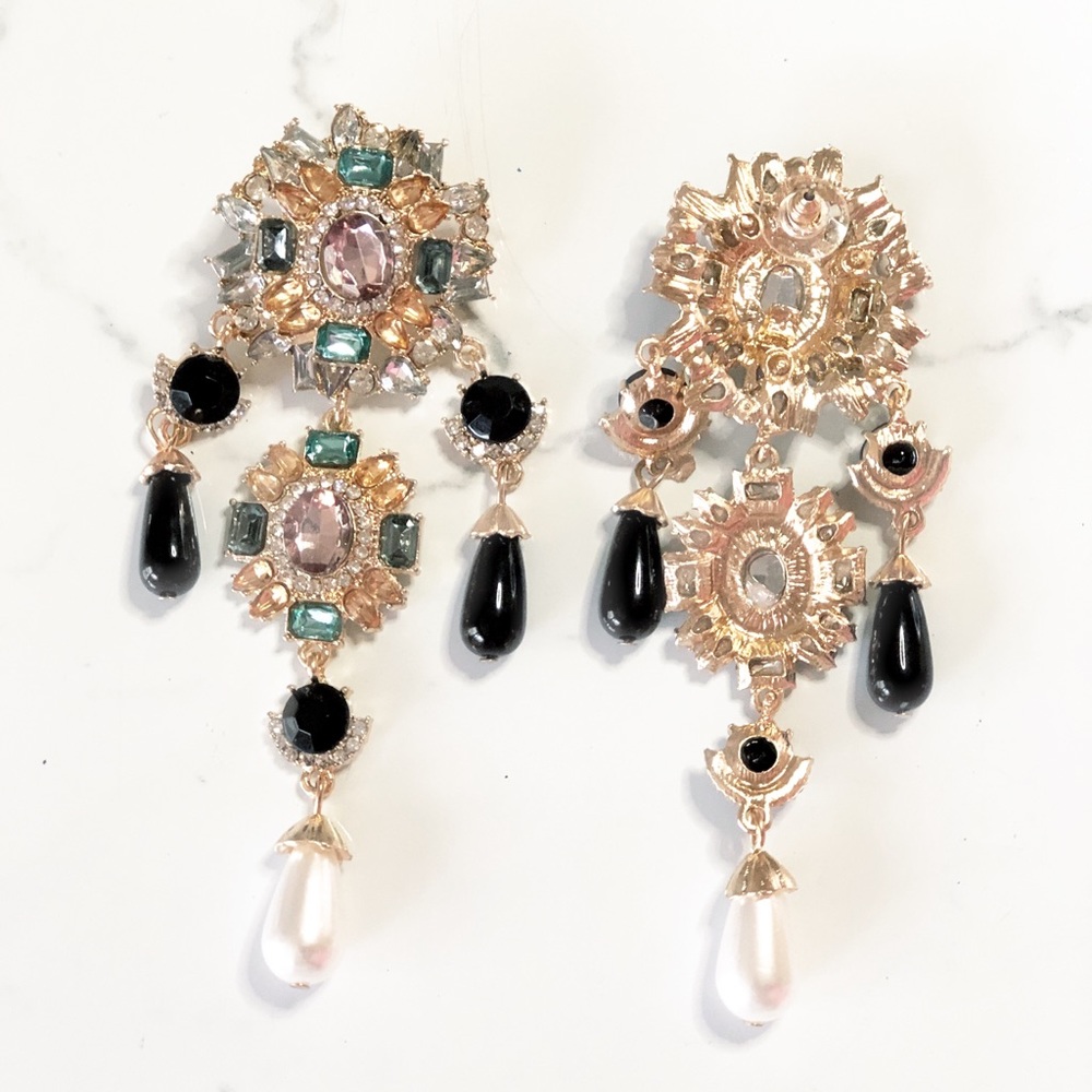 Pearl beads and rhinestones earrings - Picture 2 of 2